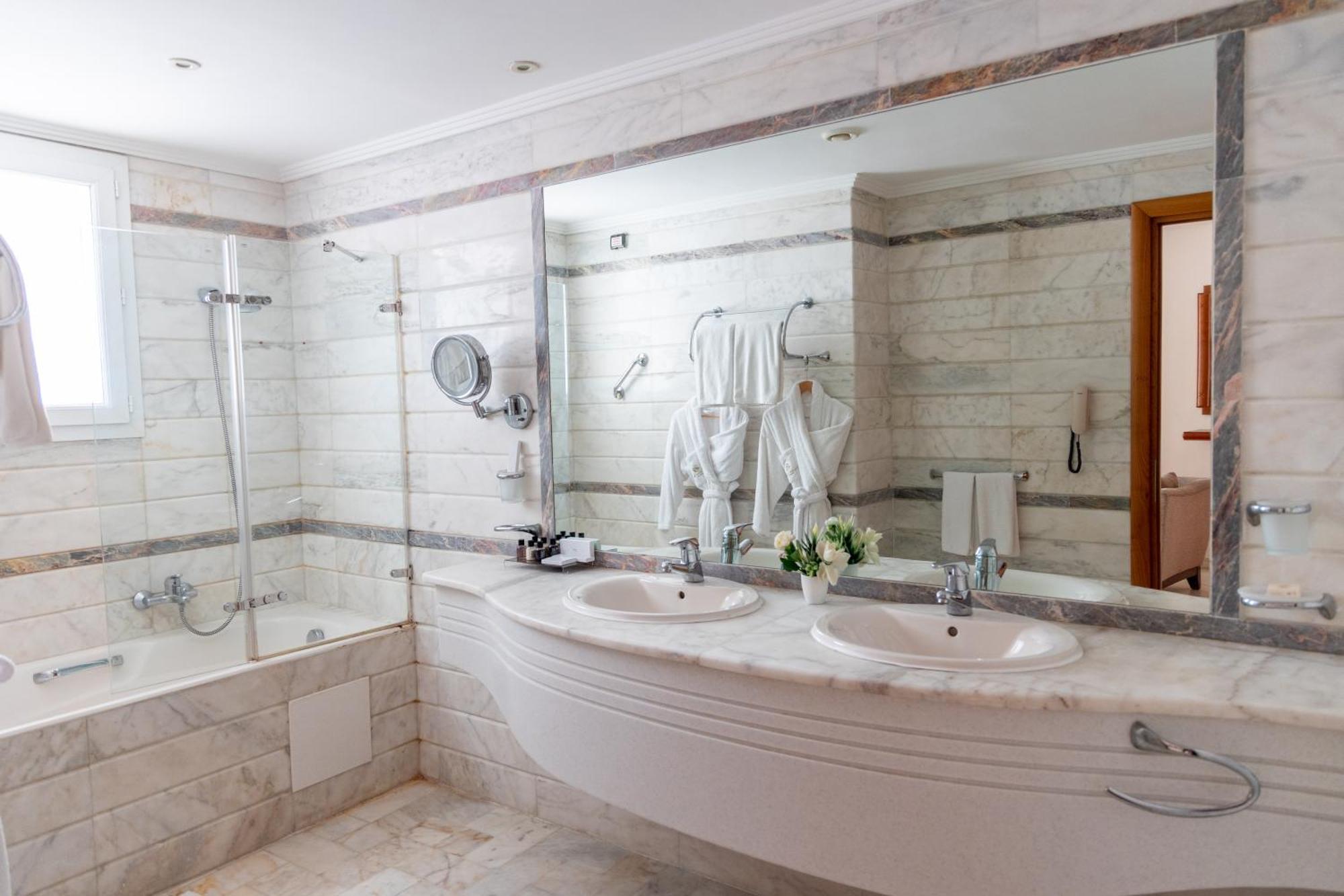 Tunis Grand 5*