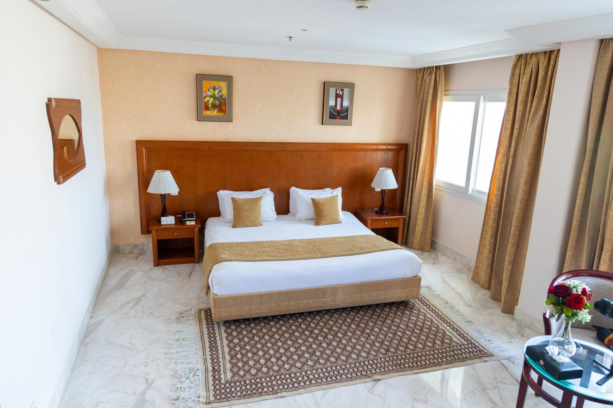 Tunis Grand